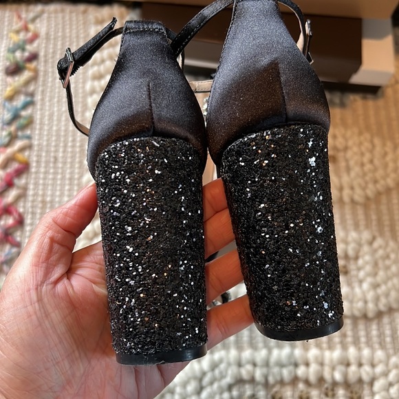 Badgley Mischka crystal sandals high heels size us8.5 - Picture 5 of 11